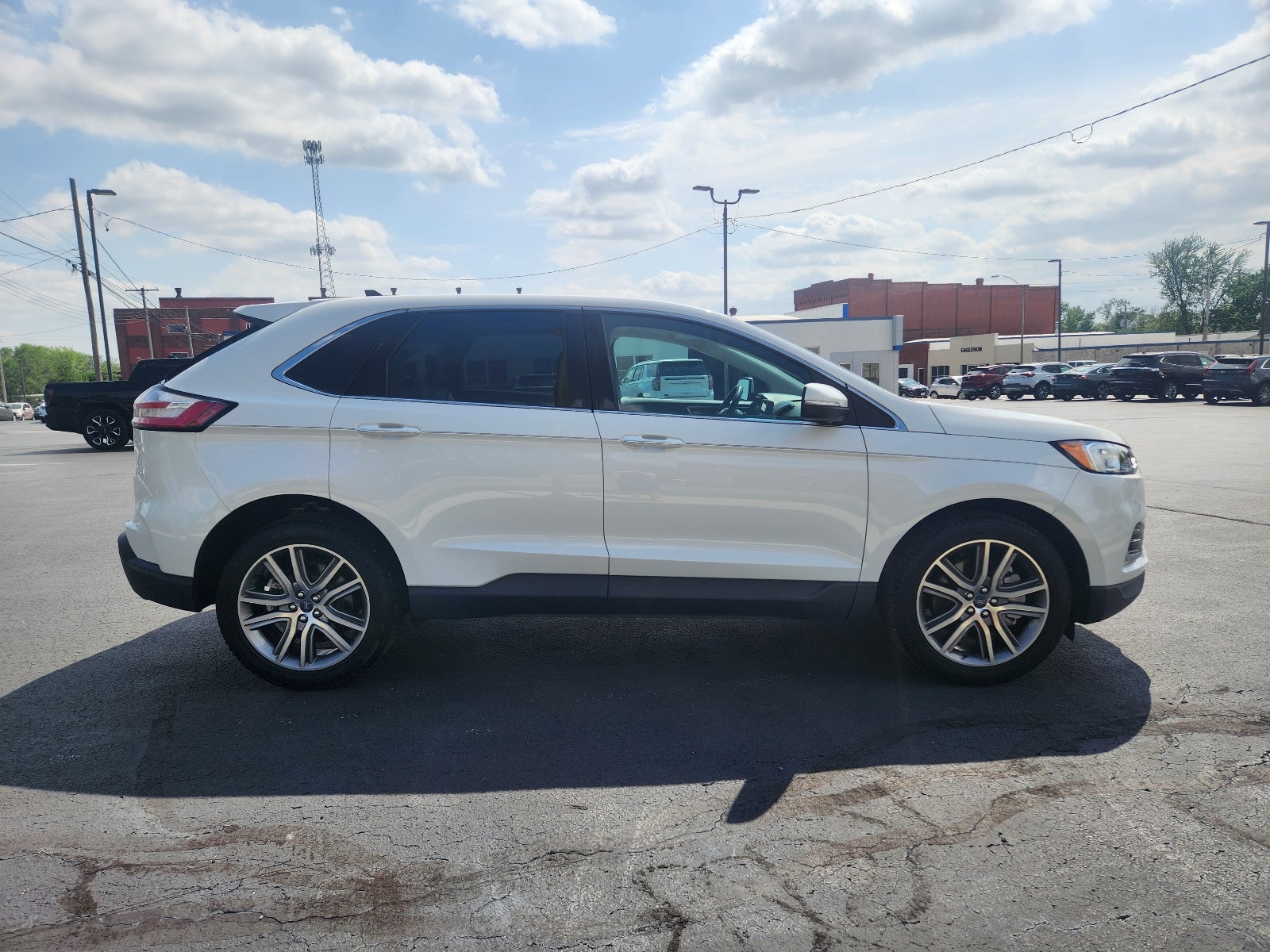 2022 Ford Edge Titanium